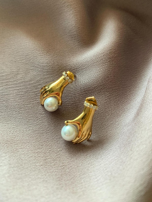 Hand of pearl earring , 핸드오브펄 이어링